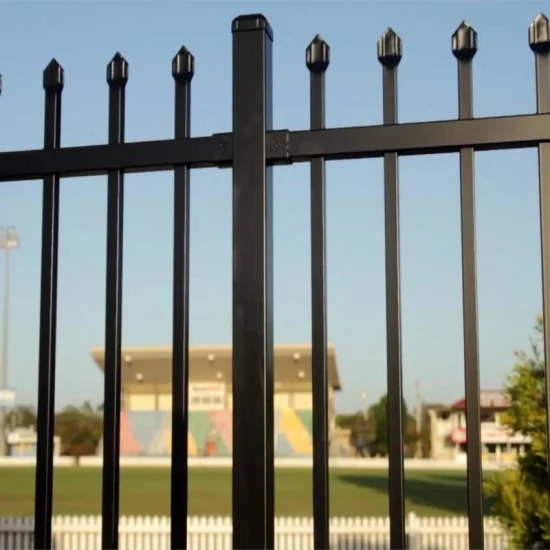 Barandilla de malla de alambre con recubrimiento en polvo Valla de metal Prensado Spear Top Valla de acero Valla de puerta de hierro Valla de jardín / Valla / Valla / Muro de gaviones galvanizados